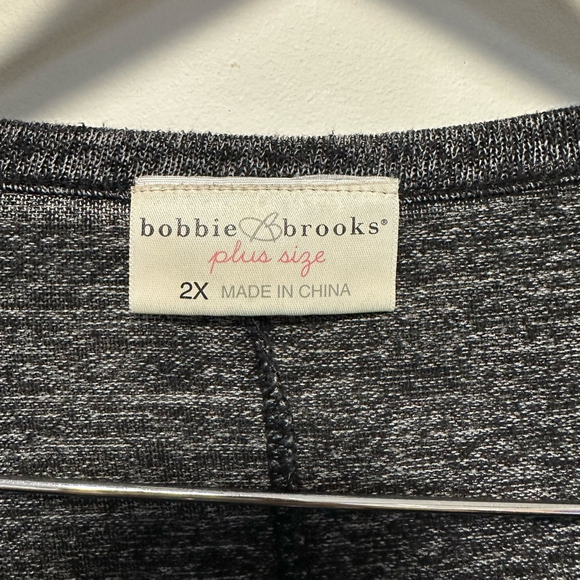 Bobbie Brooks Women’s T-Shirt Size 2X Gray Short Sleeve Top Key Hole Plus Size - Picture 7 of 9